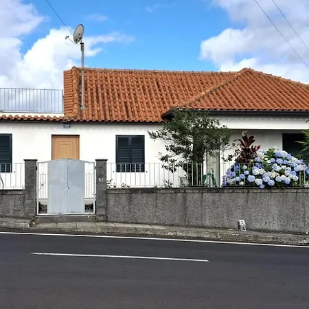 A Casa De * Santana (Madeira)